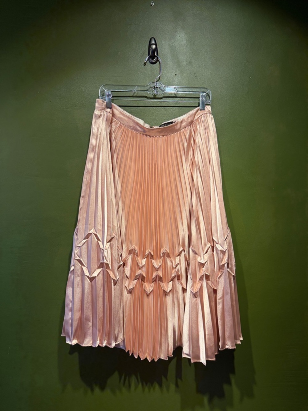 Ted Baker Pleated Pink Satin Midi Skirt - Picture 1 of 6